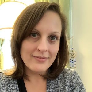 Meet your Posher, Monica